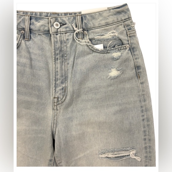 NWT Zenana Light wash distressed denim jeans - Picture 6 of 6